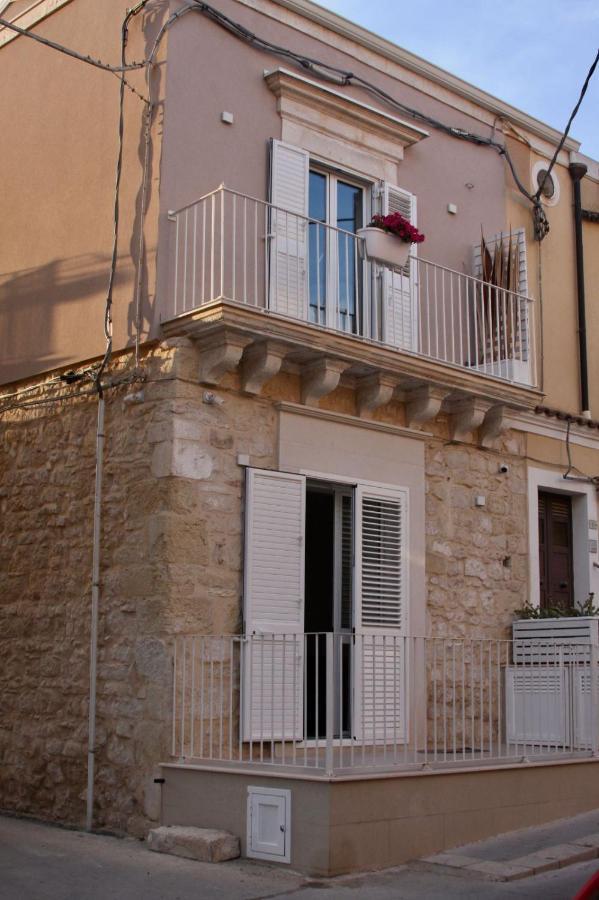 La Casa Di Nora Villa Pozzallo Exteriör bild